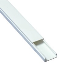 Canaleta blanca de PVC auto...